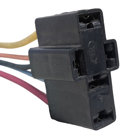 Conector Relay Aire Acondicionado G.M (AR-7)