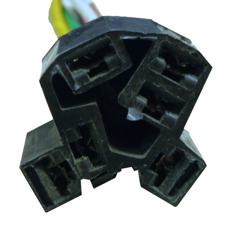 Conector Conmutador Swichera Ignicion AR-023